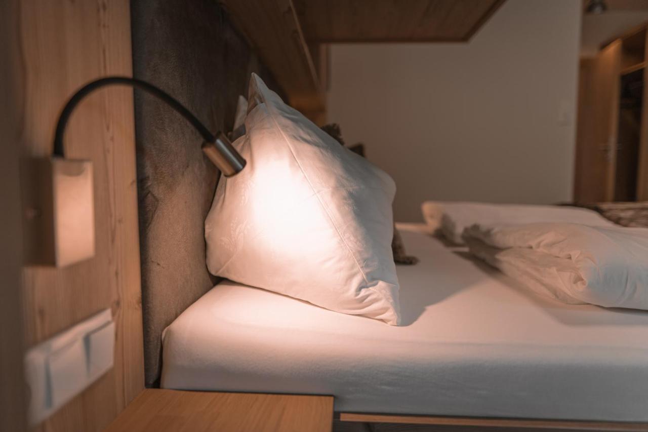 Brandgut - Vor Freude Gluehen Hotel Viehhofen Buitenkant foto
